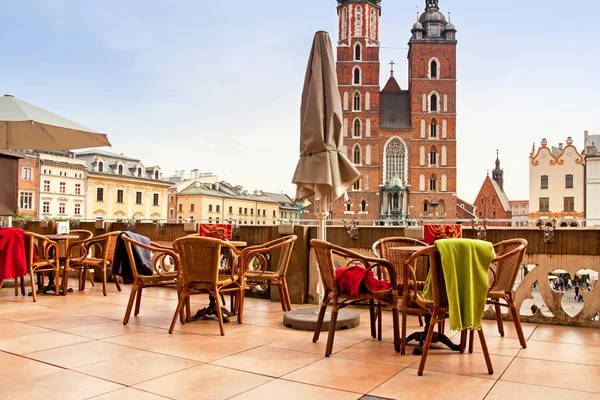 Sukiennice terraço café em Cracóvia Imagens De Bancos De Imagens Sem Royalties