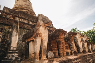 Sukhotai, Tayland 'daki tarihi tapınak kalıntıları.