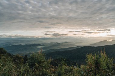 Doi Pui Bakış Açısı Doi Suthep-Pui Ulusal Parkı 'nda gün batımı Kuzey Tayland Chiang Mai.