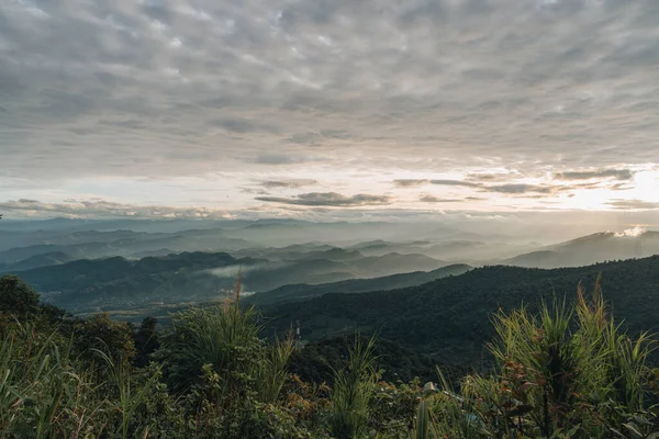 Pôr Sol Nas Montanhas Doi Pui Viewpoint Doi Suthep Pui — Fotografia de Stock