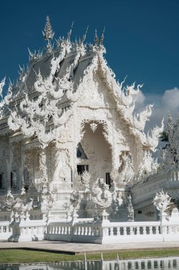 Wat Rong Khun, Beyaz Tapınak olarak bilinir. Chiang Rai, Tayland