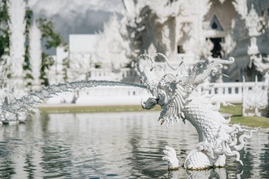Wat Rong Khun, Beyaz Tapınak olarak bilinir. Chiang Rai, Tayland