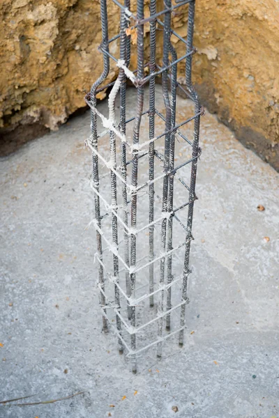 Steel rod used to reinforce concrete — Stock Photo, Image