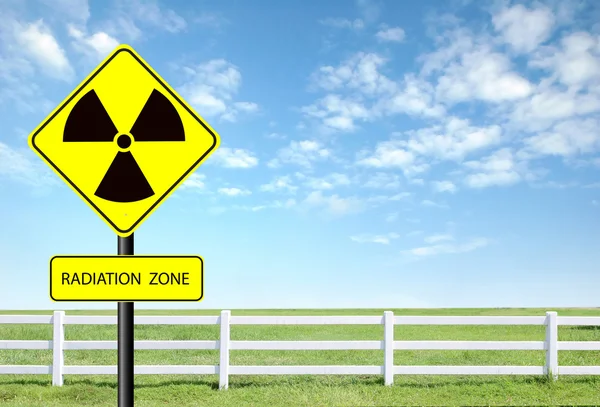 辐射警告符号 — 图库照片