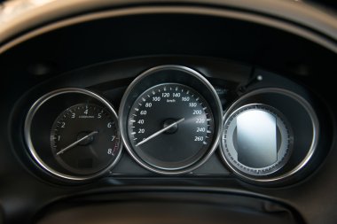 Araba Pano gösteri tüm yol işaretleri