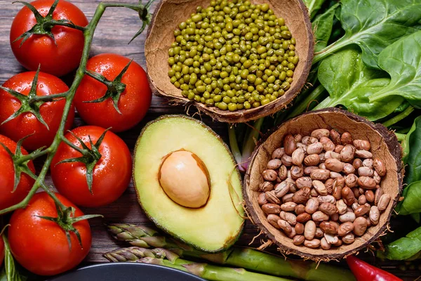 Vários Vegetais Fundo Purê Feijão Abacate Tomates Saúde Vegan Vegetariana — Fotografia de Stock