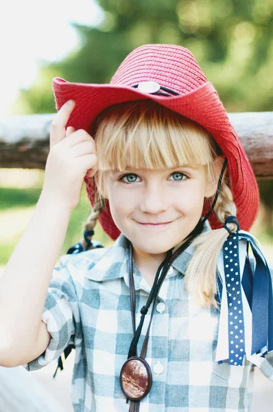 Cowboy Meisje Klein Meisje Cowboy Outfit Ranch — Stockfoto