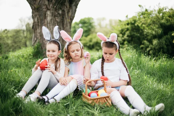 Easter Egg Hunt Group Children Wearing Bunny Ears Running Pick — Stock Photo, Image