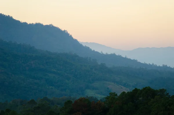 Thailand bergslandskap — Stockfoto