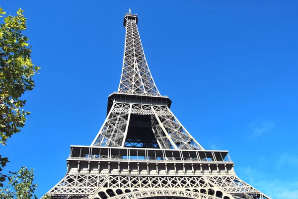 Detalj av Eiffeltornet i Paris otroliga struktur — Stockfoto