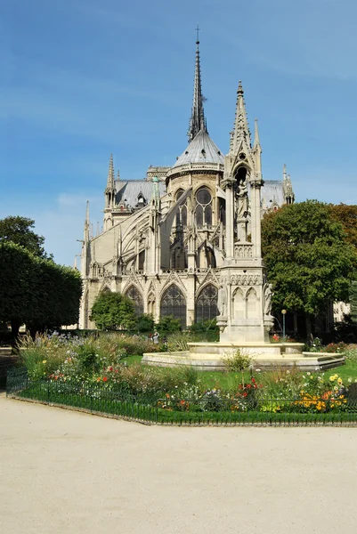 A igreja Notre Dame em Paris - França — Fotografia de Stock