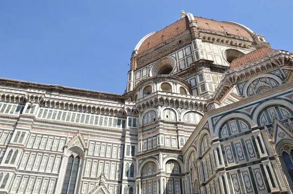Pohled na katedrálu Florence-Toskánsko-Itálie — Stock fotografie