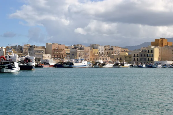 Trapani ve onun bağlantı noktası - Sicilya - İtalya — Stok fotoğraf