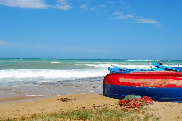 Boats Pulled Ashore Coast Apulia Torre Canne Puglia Italy — Stock Photo, Image