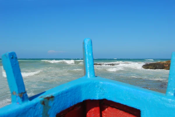 Boats ashore on the coast of Apulia of Torre Canne - Apulia - It — Stock Photo, Image