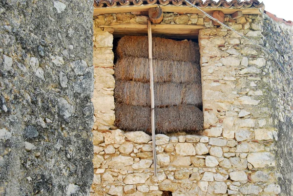 Egy régi pajta a faluban Assergi Abruzzo - Olaszország — Stock Fotó