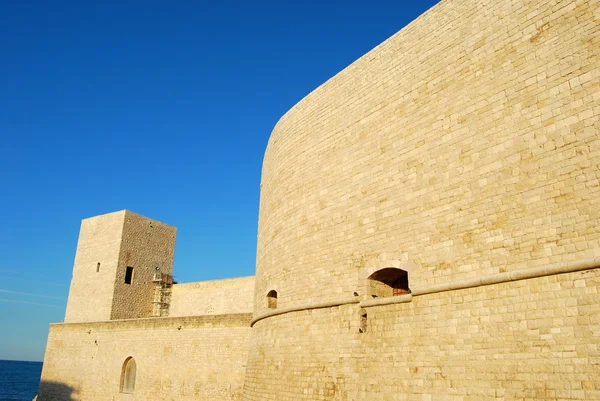 Het Zwabisch kasteel van Trani in Apulië - Italië — Stockfoto