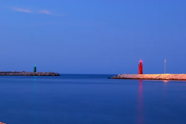 Wejściu do portu w Trani o zachodzie słońca - Apulia - Ital — Zdjęcie stockowe