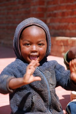 Çocuk Pomerin Köyü Franciscan misyonu