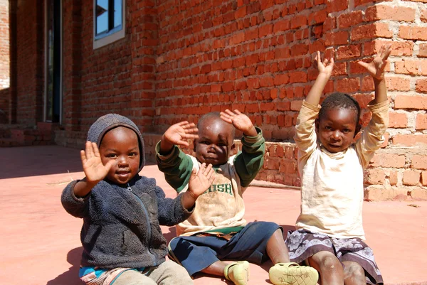 Die kinder der franziskanischen mission des dorfes pomerin — Stockfoto