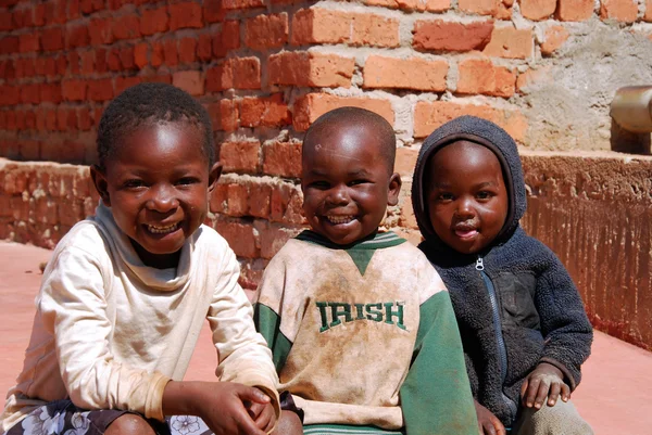 De kinderen van de Franciscaanse missie van het dorp van Pomerin — Stockfoto