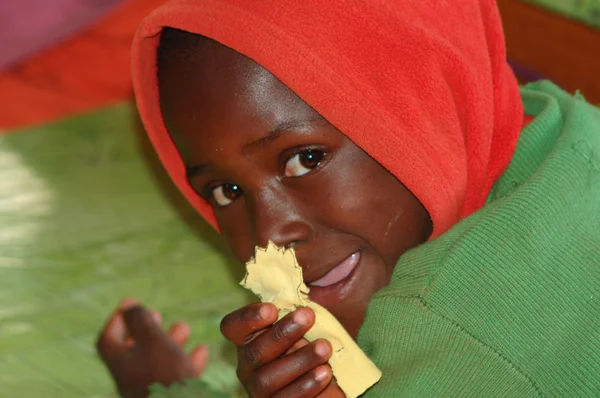 Smile to Africa-The smile of hope on the faces of African childr — Stock Photo, Image