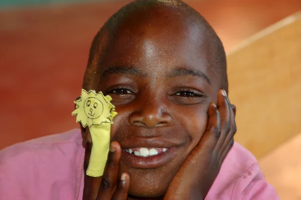 Smile to Africa-The smile of hope on the faces of African childr — Stock Photo, Image