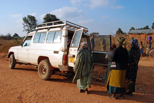 Associa Franciscan Friars yardımcı olmak için müdahale