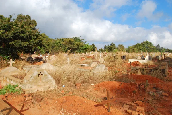 Impozantní hřbitov vesnice Pomerini - Tanzanie - Afrika — Stock fotografie