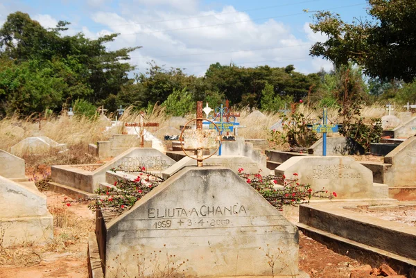 El impresionante cementerio de la aldea de Pomerini-Tanzania - África — Foto de Stock