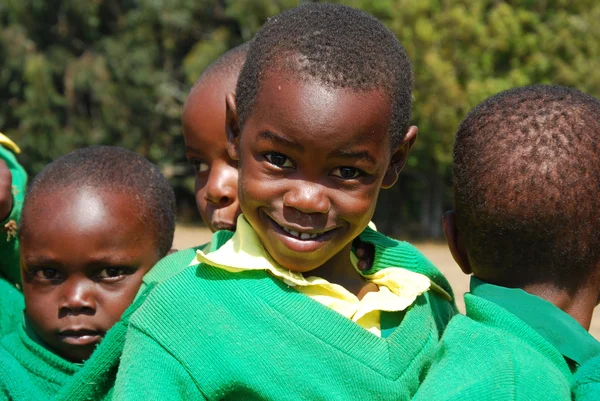The play of kindergarten children of the Village of Pomerini-Tanzania — Stock Photo, Image