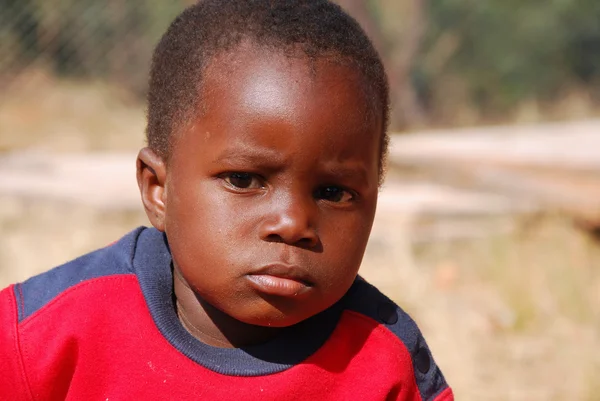 Los niños africanos que sufren de SIDA seguido por la organización sin fines de lucro —  Fotos de Stock