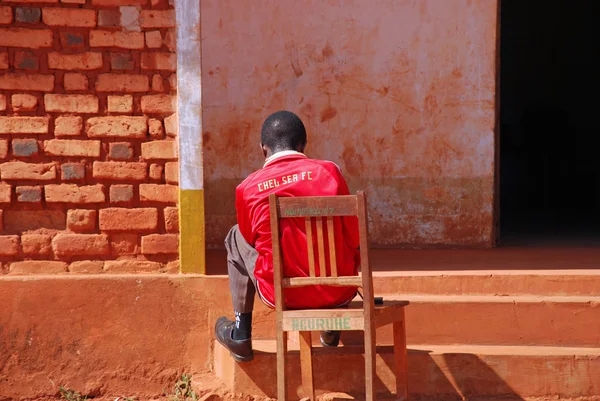 Loneliness and discomfort of a person with AIDS - Tanzania - Africa — Stock Photo, Image