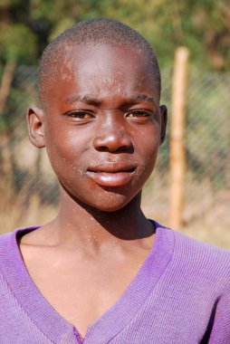 Afrikalı çocuklar tarafından kar amacı gütmeyen takip AIDS acı 