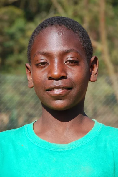 Afrikalı çocuklar tarafından kar amacı gütmeyen takip AIDS acı 