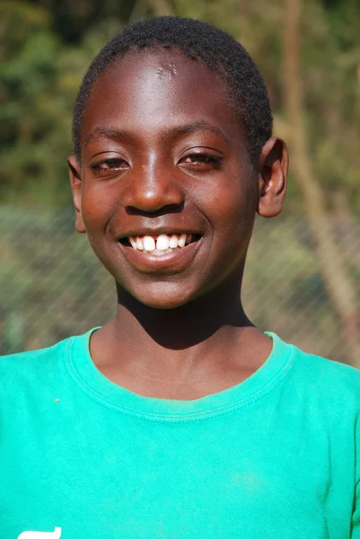 Afrikalı çocuklar tarafından kar amacı gütmeyen takip AIDS acı 