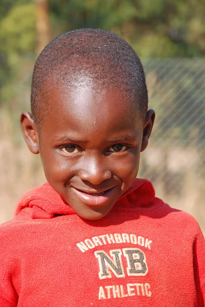 Afrikalı çocuklar tarafından kar amacı gütmeyen takip AIDS acı 