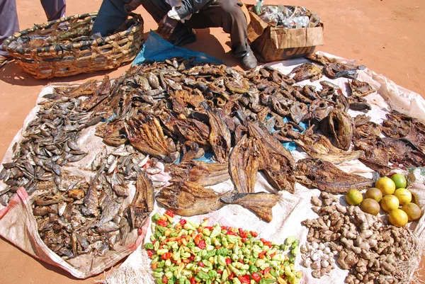 O mercado do outro lado da rua da Vila de Pomerini - A venda — Fotografia de Stock