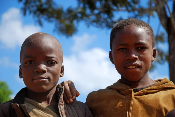 L'unica cosa che possiamo dare è il loro sorriso — Foto Stock