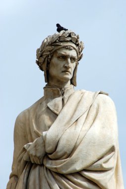 Dante Piazza Santa Croce Floransa'nın heykelinin detay 