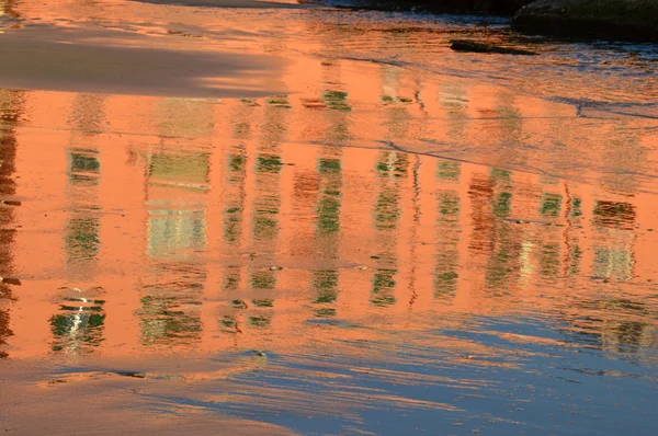Reflexões de luz sobre a água no mar de Anzio - Roma - Lácio — Fotografia de Stock
