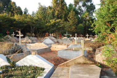 Mezar Pomerini Tanzanya, Afr Köyü mezarlığı