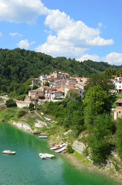 Fiumata Gölü Salto Abruzzo - İtalya 37 üzerinde ülke — Stok fotoğraf