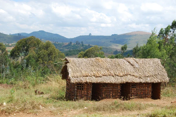 En typisk konstruktion afrikanska bergen i Kilolo i Tanzania A — Stockfoto