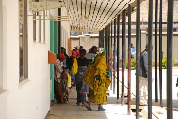 The coming and going daily to the Hospital of Iringa, Tanzania, — Stock Photo, Image