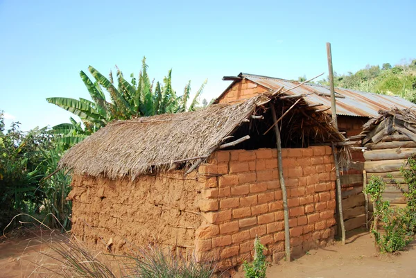 Le case del villaggio di Nguruwe in Tanzania, Africa 94 — Foto Stock