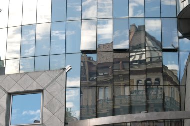 Gelecek ve Viyana, Avusturya geçmişte arasında