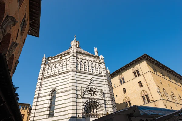 Baptisterium van Pistoia - Toscane Italie — Stockfoto