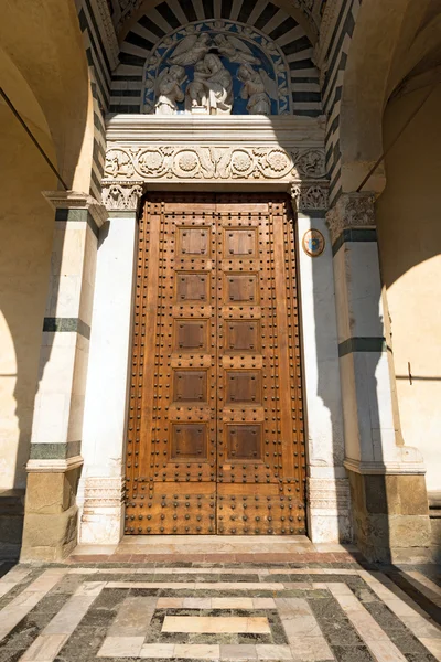 Katedrála San Zeno - Pistoia, Itálie — Stock fotografie