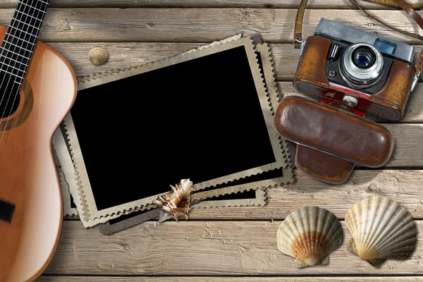 Chitarra - Cornici Foto - Fotocamera e Seashells — Foto Stock